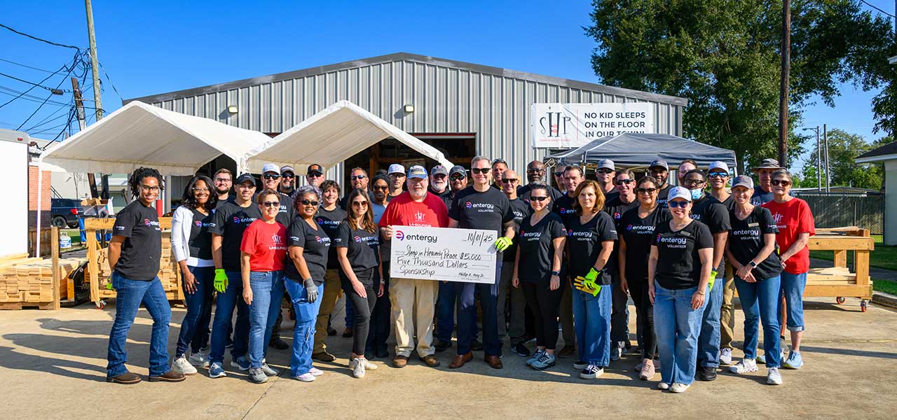 VolunteerEventLC_Entergy2025LJanies_4149