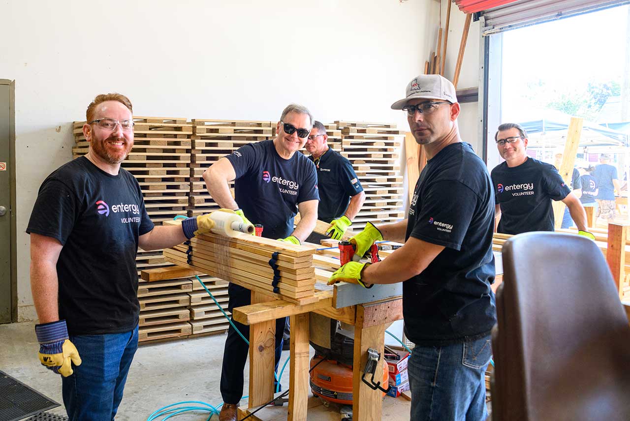 VolunteerEventLC_Entergy2025LJanies_4212