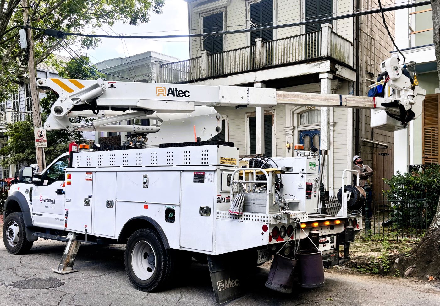 Entergy new orleans commitment to proactive service entergy