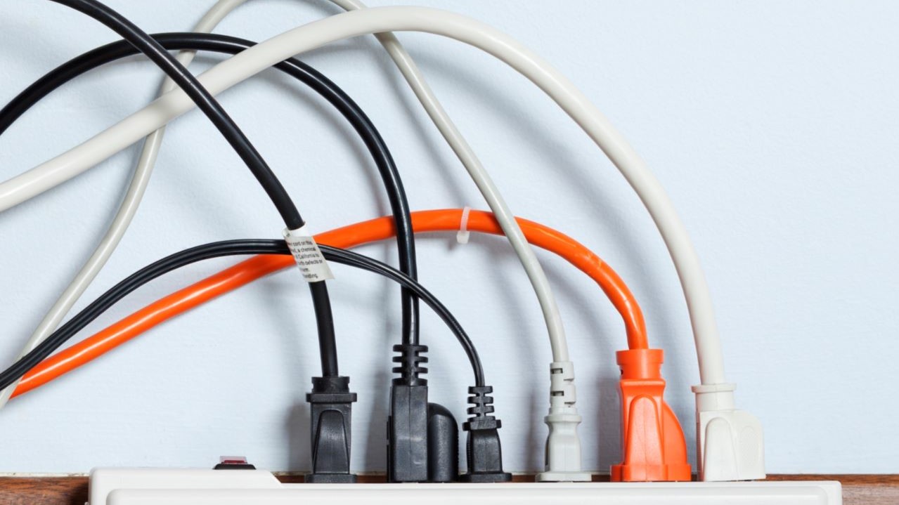 Power Strip In Use How To Use Power Strip | ITCOW [ip]