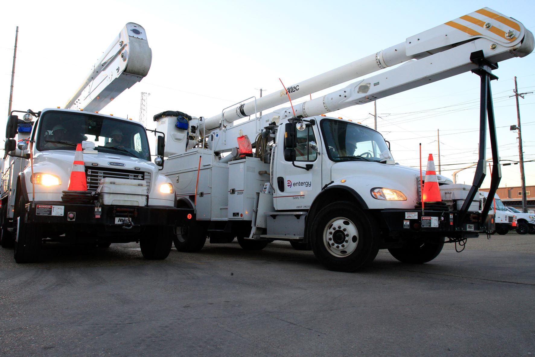 Entergy trucks with new logo